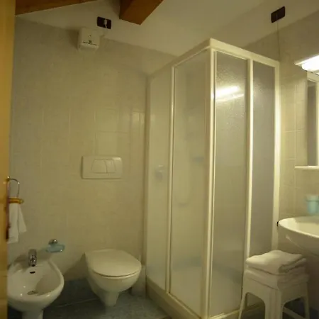 Canada Otel