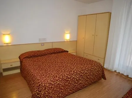 Otel Canada 3*