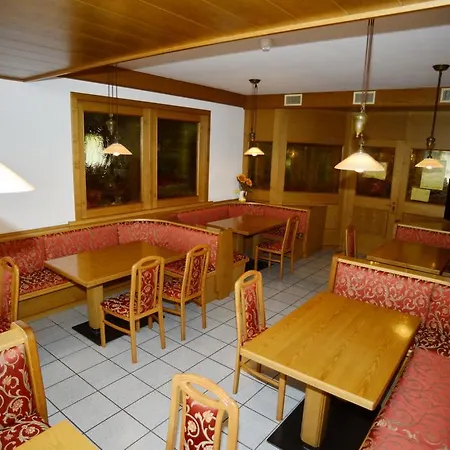 Otel Canada Andalo