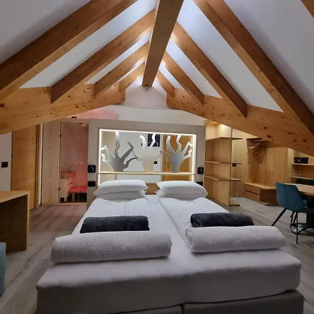 Otel Canada Andalo
